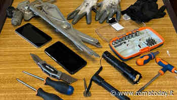 L'alza cristalli per rubare auto senza infrangere il finestrino