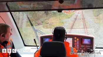 Mayoral rivals pledge to fund light rail plans