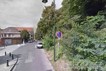 Politiepatrouille treft schedel aan in struikgewas Dudenpark