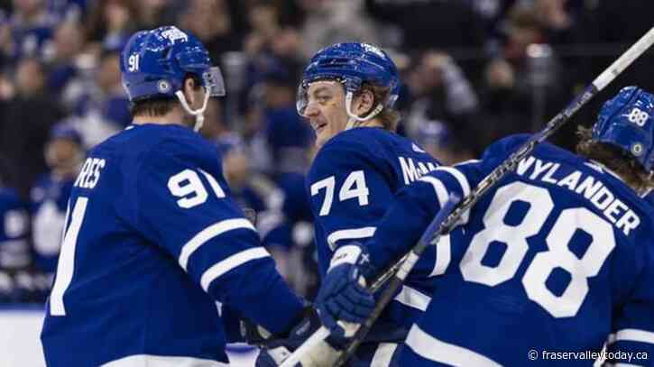 McMann, Holmberg help Leafs down Oilers; McDavid registers three more assists