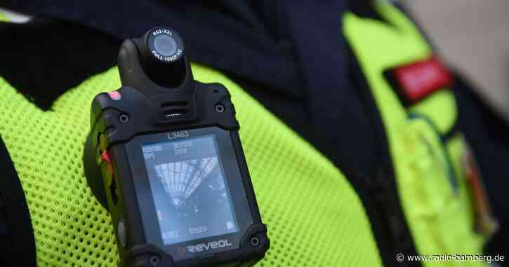 Bahn bietet Zugbegleitern Tragen von Bodycams an