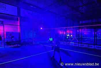Ruim honderdvijftig sportievelingen wagen zich aan padeltoernooi en workout in het donker