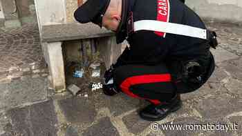 Lampioni e contatori: al Quarticciolo cocaina e crack nascosti ovunque