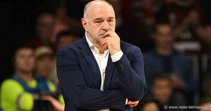 Bayern mühen sich vor Hamburger Rekordkulisse zum Sieg