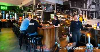 Dit is een echt café, waar je toevallig ook nog prima kunt eten