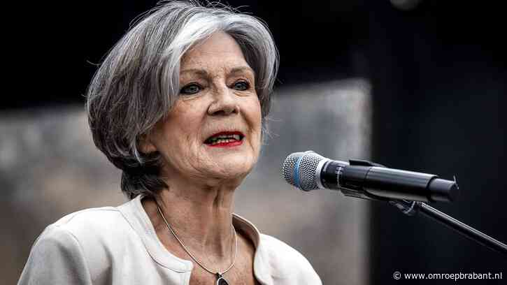 Lenny Kuhr belaagd door activisten tijdens concert: 'Ik kon hem afweren’