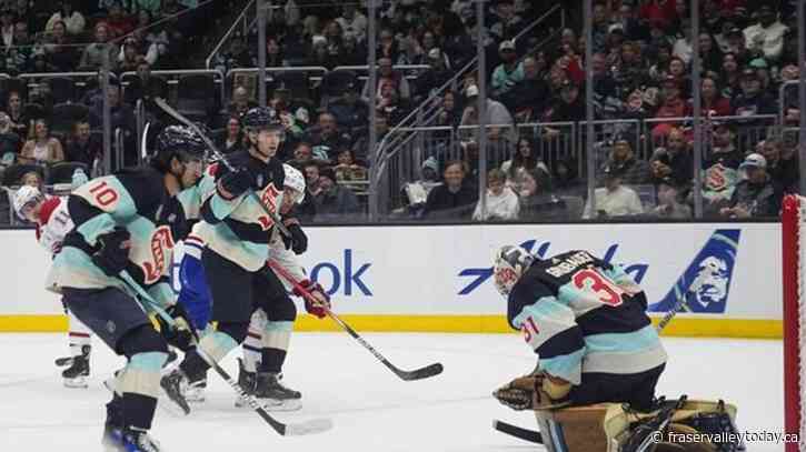 Newhook scores twice, Canadiens whip fading Kraken 5-1