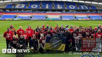 Scholes and Butt join March of the Day trek for MND