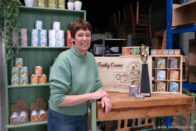 Sofie (53) verkoopt geen kledij meer, maar zoutmengelingen: “Opgestart door een oma in Zuid-Afrika die hield van gezond koken”