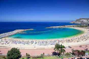 Spain holiday warning for Brits as hotspots forced to close pools and shut off showers