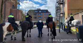 Van koran tot regenboogvlag: Marcouch wil dat Den Haag symbolen beter beschermt