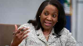 Geldpolitik: Fed-Direktorin Cook mahnt zu vorsichtiger Herangehensweise bei Zinswende