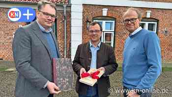 Schulchronik aus Stoltenberg in privatem Nachlass wieder aufgetaucht