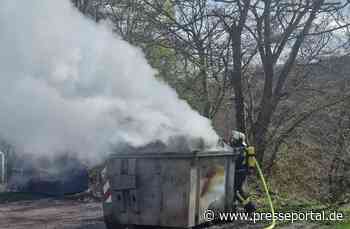 FW-EN: Wetter (Ruhr): Unterstützung Krankentransport und Containerbrand