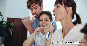 Poetsen met een elektrische tandenborstel is beter voor tanden en kiezen: dit is de beste