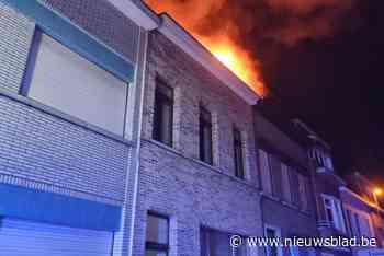 Uitslaande woningbrand in Boom: vier huizen uit voorzorg ontruimd