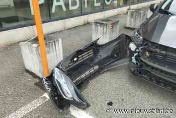 “Schaamteloos”: Bilzense (37) met beperking in zak en as nadat chauffeur haar aangepaste auto aanrijdt en vlucht