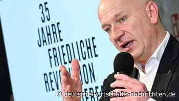 Berlin erinnert sich: Kilometerlange Installation für 35 Jahre nach dem Mauerfall