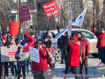 CSU 52 members vote to accept City of Edmonton's offer