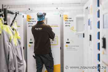 Agristo neemt nieuwe kledijlijn voor personeel in gebruik: “Medewerkers kunnen zich kleden volgens het seizoen”
