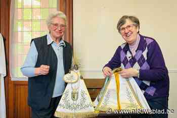 Zusters Annie en Hélène kleden laatste keer Mariabeeldje aan: “Na 40 jaar wordt het te zwaar”