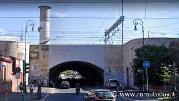 Si accascia sul volante nel tunnel dopo un malore alla guida