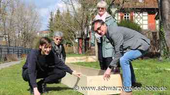 Aufbau  zur  Ornamenta: Eros in Nagold: Mehr als   Erotik oder Schmuddelkram