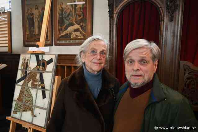 90-jarige keramiste bezoekt kruisweg van echtgenoot die werd gered van de sloop: “Het lijkt wel een verrijzenis”