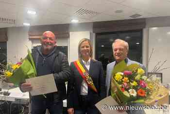 Laureaten van de Arbeid ontvangen op het gemeentehuis