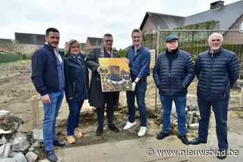 Keramisch portret van Leestse volksfiguur Stanne Van den Broeck gered van de sloophamer