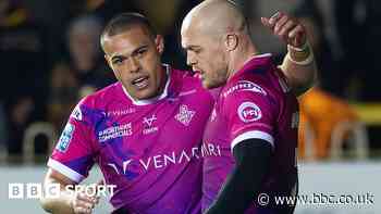 Challenge Cup: Huddersfield 50-6 Hull FC - Giants comfortably win to reach quarters