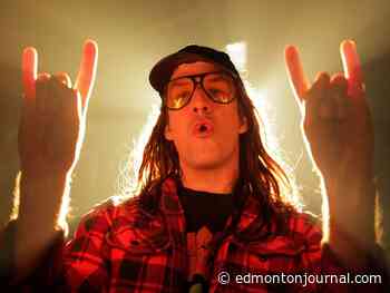 Dave Lawrence talks FUBAR/Trailer Park Boys crossover and the essence of headbangers