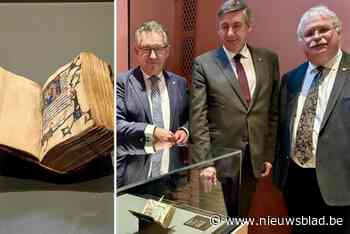 Vlaanderen telde 755.000 euro neer voor piepklein boekje: “Klein qua afmetingen, maar van groot belang voor onze geschiedenis”