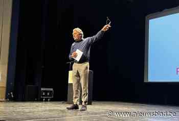 Meer dan 400 mensen wonen Dag van de Rechtsstaat bij: Geert Hoste en weerman Bram Verbruggen waren praatgasten