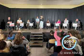 Politici proberen leerlingen van Sint-Jozefinstituut Bokrijk in Genk te overtuigen tijdens debat