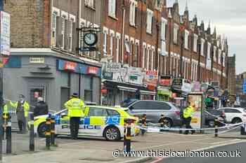 Daneby Road Catford closed for third day by police: Recap