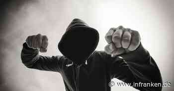Kreis Bamberg: Jugendliche gehen auf Teenager los - Zeugen schreiten nicht ein