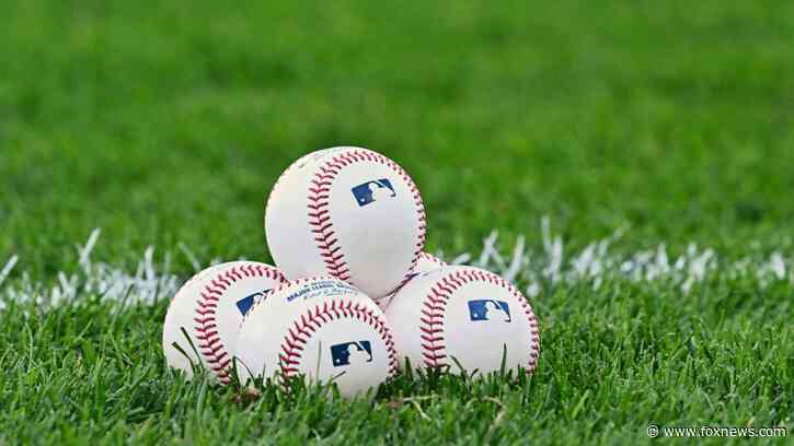 MLB opening day: Crab pizza, pickle-topped hot dogs and more new food items coming to stadiums in 2024