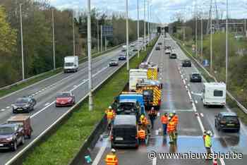 Kop-staartaanrijding in Massenhoven zorgt voor lange file op E313 richting Antwerpen