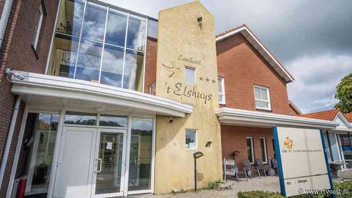 COA en gemeente lijnrecht tegenover omwonenden asielhotel: "Is dit onze transparante overheid?"