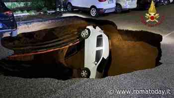 Voragine al Quadraro: lesioni strutturali in una palazzina, evacuate 36 famiglie
