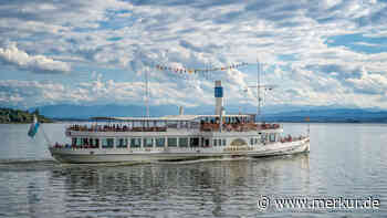 Weiß-blaue Flotte der Schifffahrt auf Starnberger See und Ammersee sticht an Ostern in See