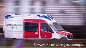 Frontalzusammenstoß auf B306: 80 Jahre alter Fahrer stirbt