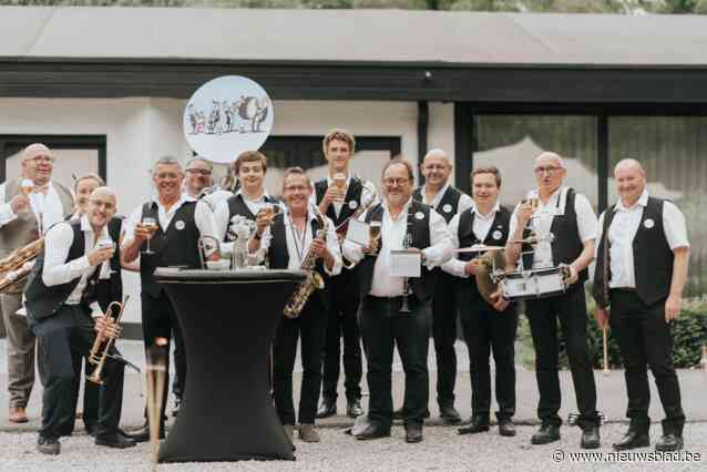 Dweilorkest Muziekske Dust gaat tweede levensjaar in: “We organiseren enkele ‘speciallekes’ in het teken van de muziek”