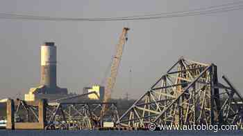 Biggest crane in the east heads to Baltimore to remove bridge debris