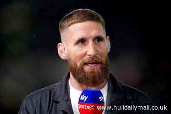Sam Tomkins goes into bat for Tony Smith and challenges Hull FC coach change logic