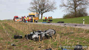 Schwerer Unfall auf Staatsstraße 2065: Motorradfahrer (65) ringt mit dem Tod