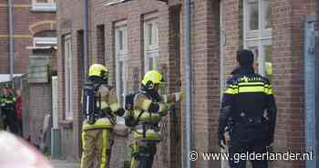 Vrouw gooit spullen van het dak in Nijmegen, omwonenden moeten hun huis verlaten