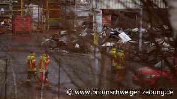 Große Rauchwolke durch Elektroschrott-Brand in Bad Harzburg