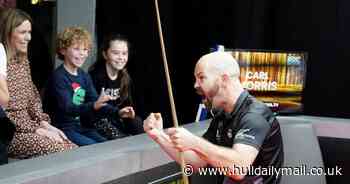 Watch as Hull pool star Carl 'Houdini' Morris hits 'shot of the century'